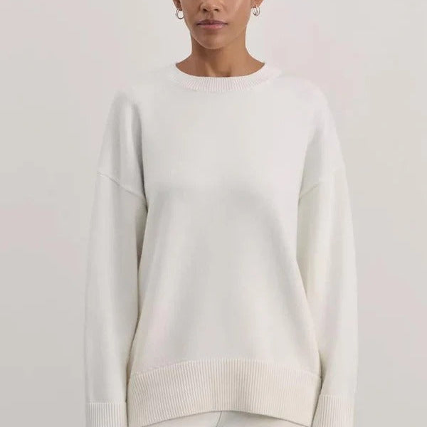 Suéter de mujer – Punto suave – Corte holgado – Cuello alto – Mangas largas