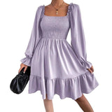 Vestido corto de mujer – Escote cuadrado – Mangas largas abullonadas – Bajo con volantes