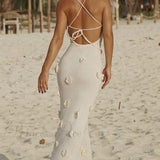Elegante vestido midi con flores de punto