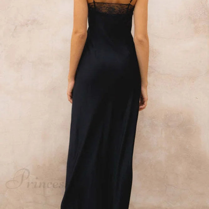 Vestido de tirantes de encaje con patchwork negro