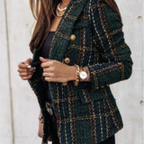 Elegante blazer cruzado a cuadros con corte entallado y mangas largas.