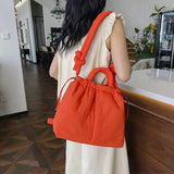 Bolso tote de nailon acolchado de gran capacidad, diseño.