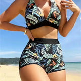 Conjunto sexy de verano de dos piezas con estampado de hojas y espalda abierta.