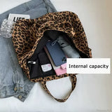 Bolso tote con estampado de leopardo coreano