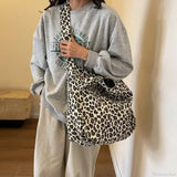Bolso tote con estampado de leopardo coreano