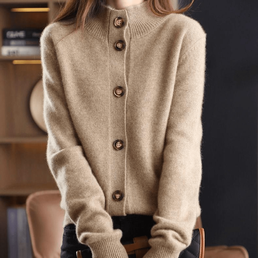 Camisa elegante y básica con cuello en V para mujer