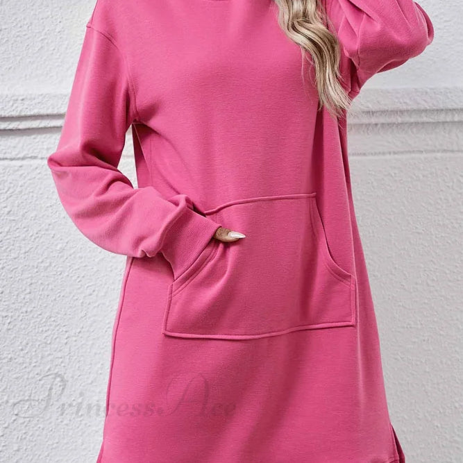 Vestido midi con capucha, abertura y bolsillo