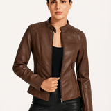 Chaqueta de cuero para mujer – Corte entallado – Cuello recto – Mangas largas – Bolsillos con cremallera