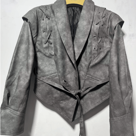 Chaqueta de cuero para mujer – Corte entallado – Cuello chal – Cinturón – Cordones en los hombros