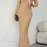 Vestido de sirena con hombros descubiertos