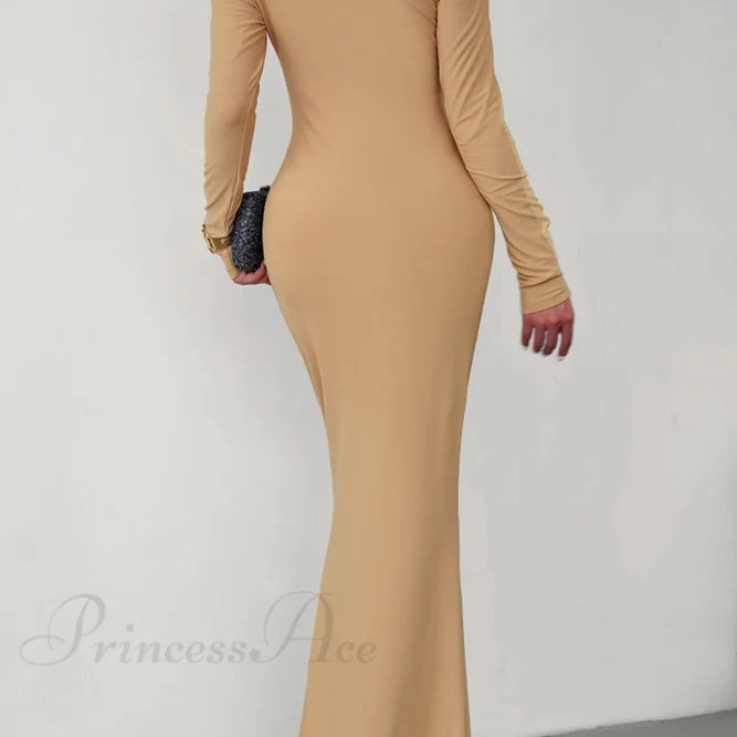 Vestido de sirena con hombros descubiertos