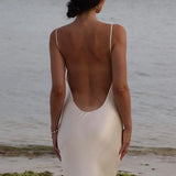 Vestido largo de satén con espalda abierta