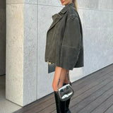 Abrigo de ante oversize retro versátil con solapas
