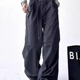 Pantalones cargo de pierna ancha con forma de paracaídas