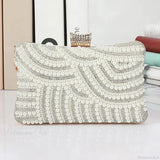 Clutch de noche para boda con perlas y diamantes