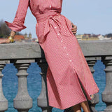 Vestido de cuadros con cintura atada