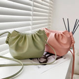 Bolso de hombro plisado con diseño de nube y mini cremallera