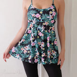 Conjunto de tankini de dos piezas con pantalones cortos estampados hasta la rodilla