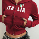 Sudadera con capucha corta y cremallera estampada