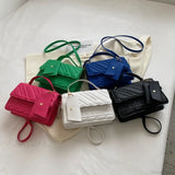 Bolso de hombro pequeño de piel sintética acolchada