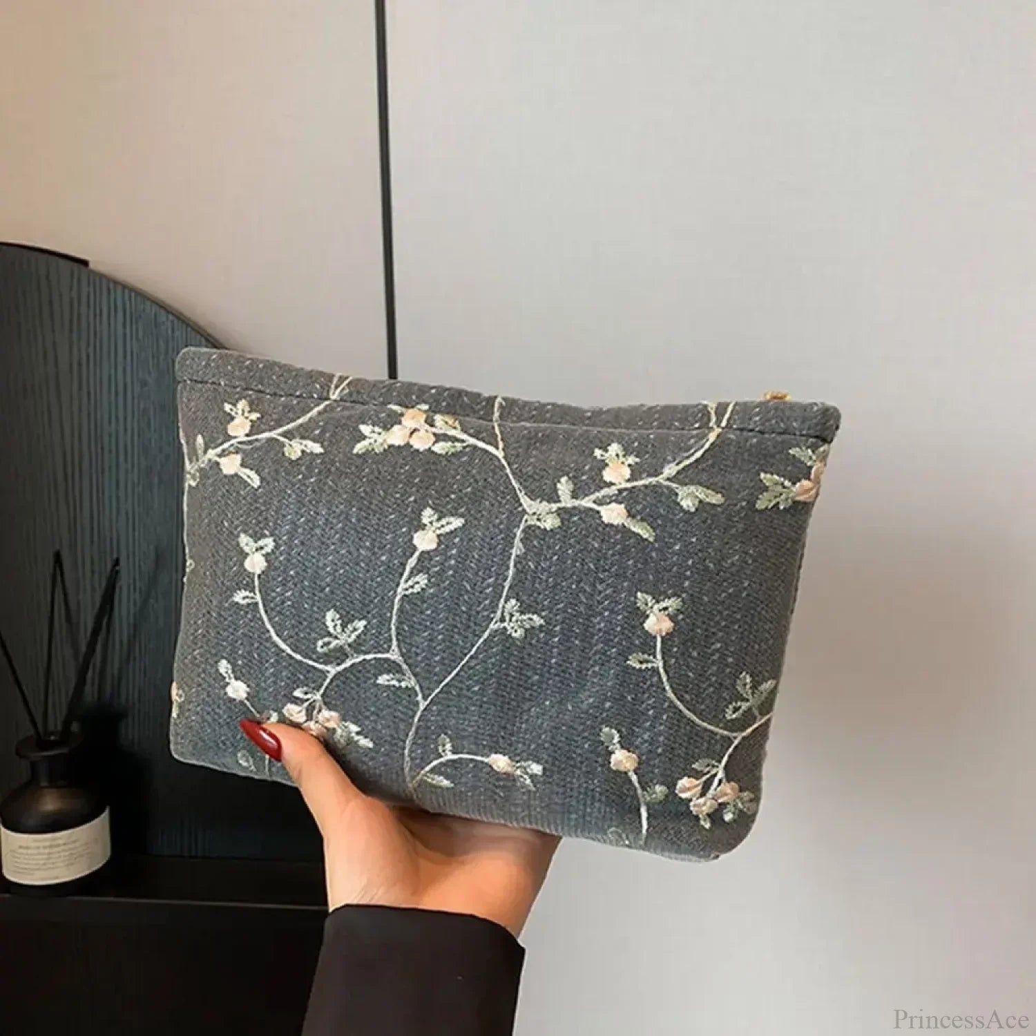 Bolso de mano de ratán y paja