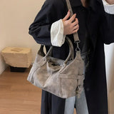 Bolso de mano retro de piel sintética de gran capacidad con correa para el hombro.