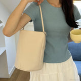 Bolso bandolera retro tipo cubo en piel suave