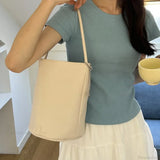 Bolso bandolera retro tipo cubo en piel suave