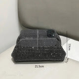 Clutch de noche de diseñador adornado con pedrería