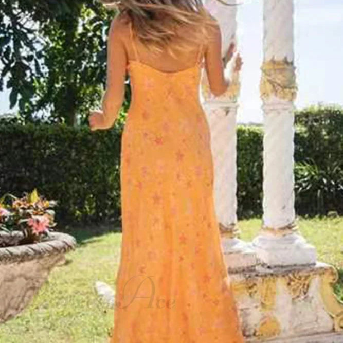 Vestido lencero con volantes y escote pronunciado