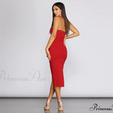 Elegante vestido sin mangas con volantes Love