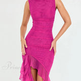 Vestido midi asimétrico sin mangas con volantes y fruncidos, ideal para el verano.
