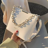 Bolso bandolera de piel con cadena para personas mayores