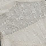 Vestido mini ajustado sexy con espalda abierta y paneles de encaje.