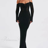 Vestido sexy con espalda descubierta, con tirantes, corte entallado y elegante, manga larga y escote pronunciado.