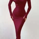 Elegante vestido largo con escote de hombros descubiertos