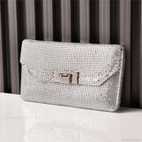 Clutch de noche con lentejuelas brillantes