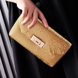 Clutch de noche con lentejuelas brillantes