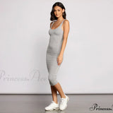 Vestido midi básico y elegante con cuello redondo de Slay Every Day