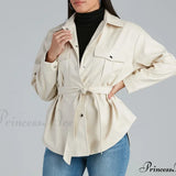 Chaqueta estilo camisa con cinturón de piel sintética de Sleek Trends