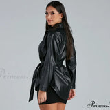 Chaqueta estilo camisa con cinturón de piel sintética de Sleek Trends