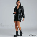 Chaqueta estilo camisa con cinturón de piel sintética de Sleek Trends