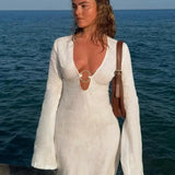 Vestido maxi ajustado con aberturas y escote en pico
