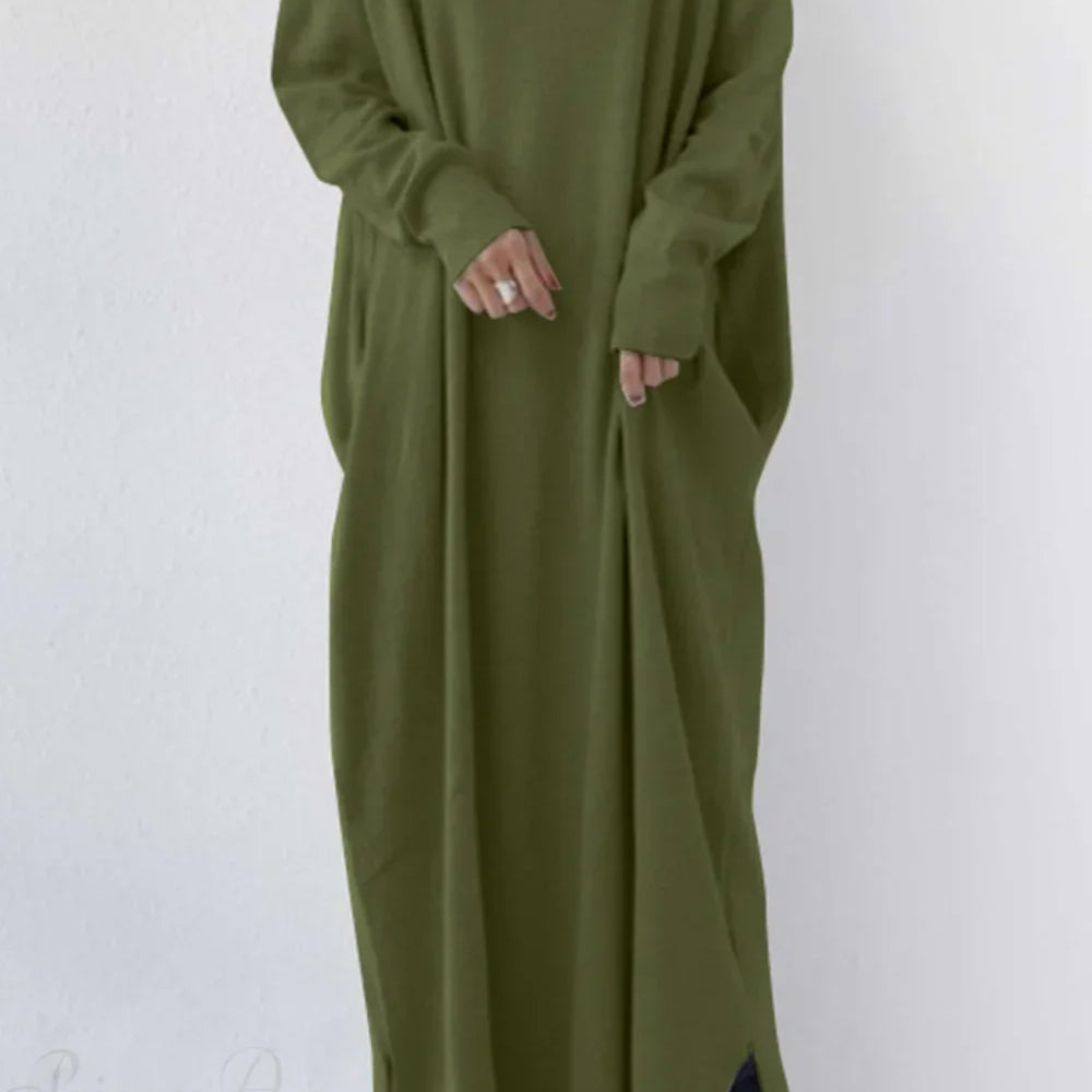 Vestido sudadera con bajo abierto y escote en pico