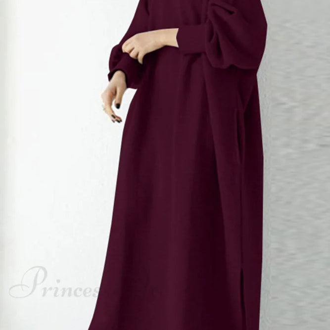 Vestido sudadera con abertura y cuello redondo