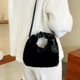 Bolso bandolera sencillo de felpa suave para mujer