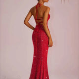 Vestido de noche largo ajustado con escote pronunciado y espalda abierta con abertura.