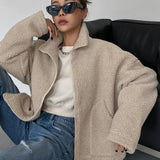 Chaqueta informal de piel de oveja lisa con cuello alto