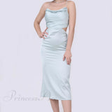 Vestido halter sencillo con lazo en la espalda