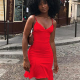 Vestido midi de verano sin mangas con tirantes finos y volantes, ideal para noches de club.